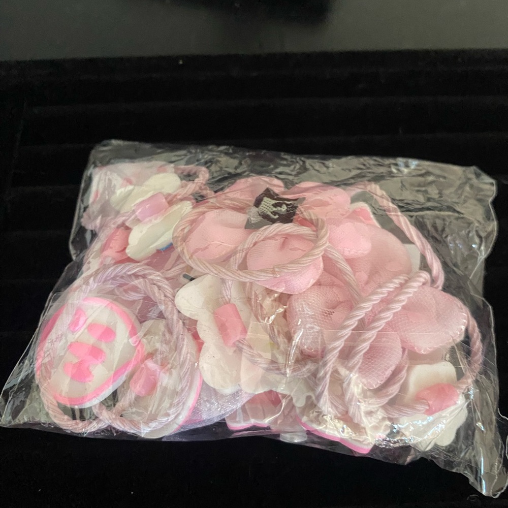 Cute Pink Hello Kitty Hair Accessories Set - Picture 4 of 4